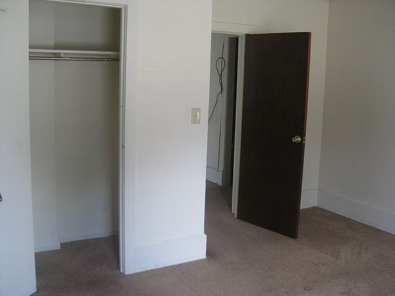 Closet for large Bedroom