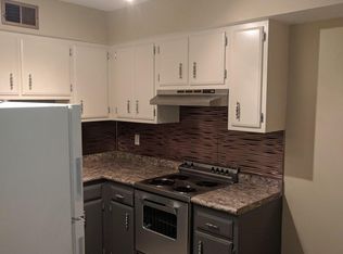 38 S 4th St, Aurora, IL 60505