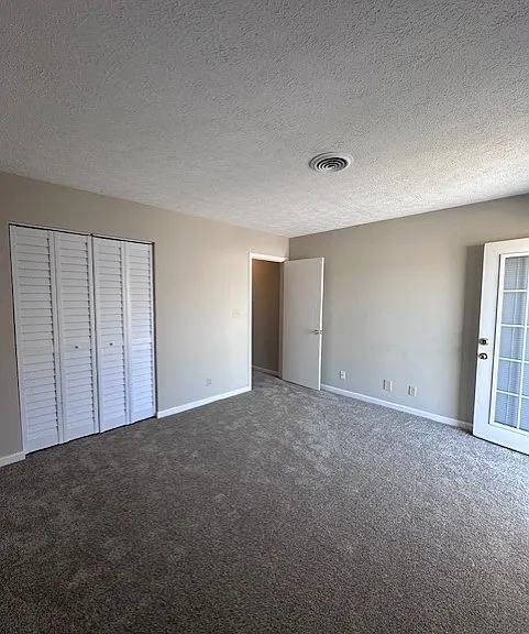 Buckingham Apartments — Photo 12