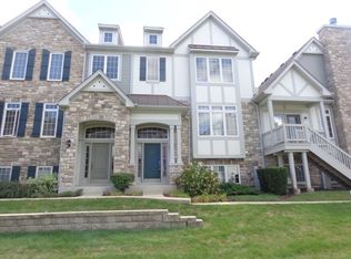 297 Sype Drive, Carol Stream, IL 60188