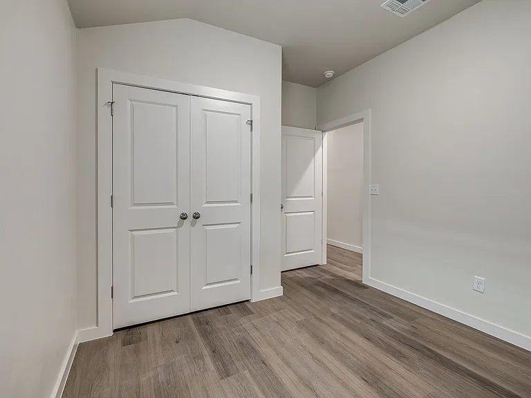 336 NE 122nd St — Photo 12