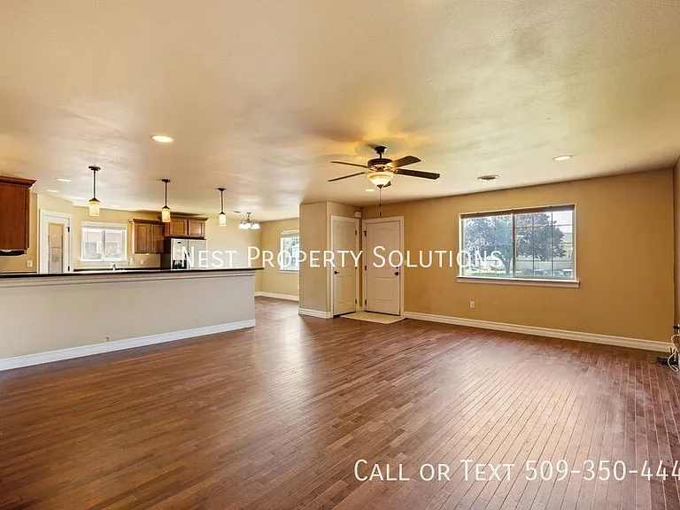 547 S Bayside St — Photo 14