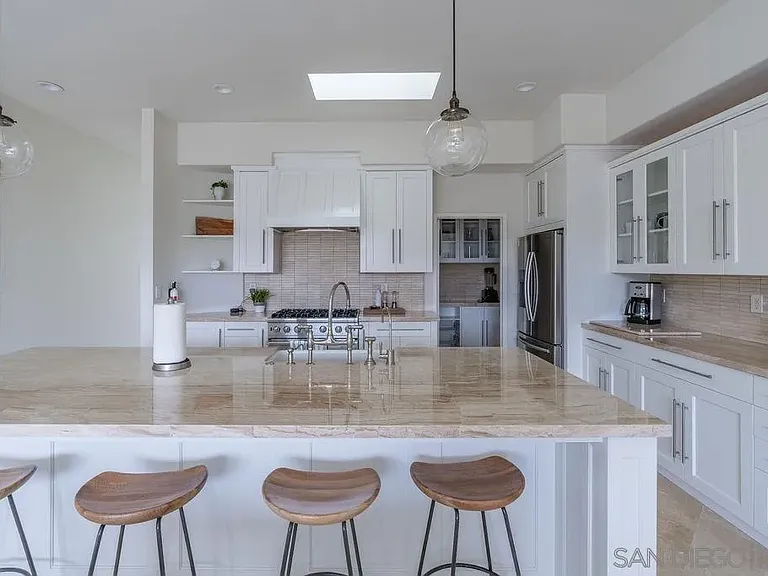 2508 Manchester Ave — Photo 17