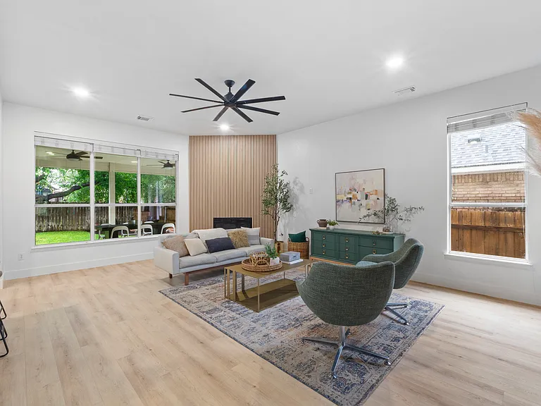 2915 Stonecreek Dr — Photo 5