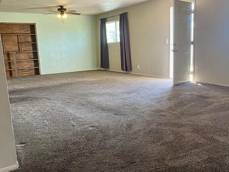 2315 W Butler Dr — Photo 11