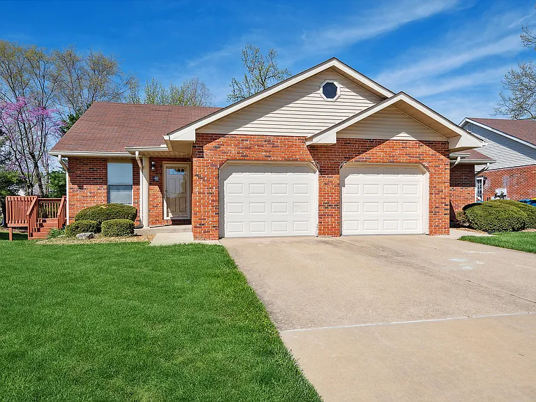 ReNew Edwardsville Apartment Collection — Photo 42
