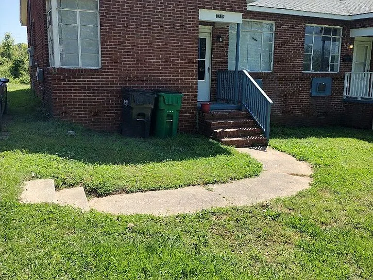 2715 Watson Dr — Photo 1