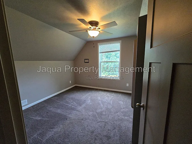 10578 Stadium Dr — Photo 11