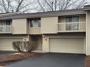 4653 High Point Dr APT 28, Rockford, IL 61114