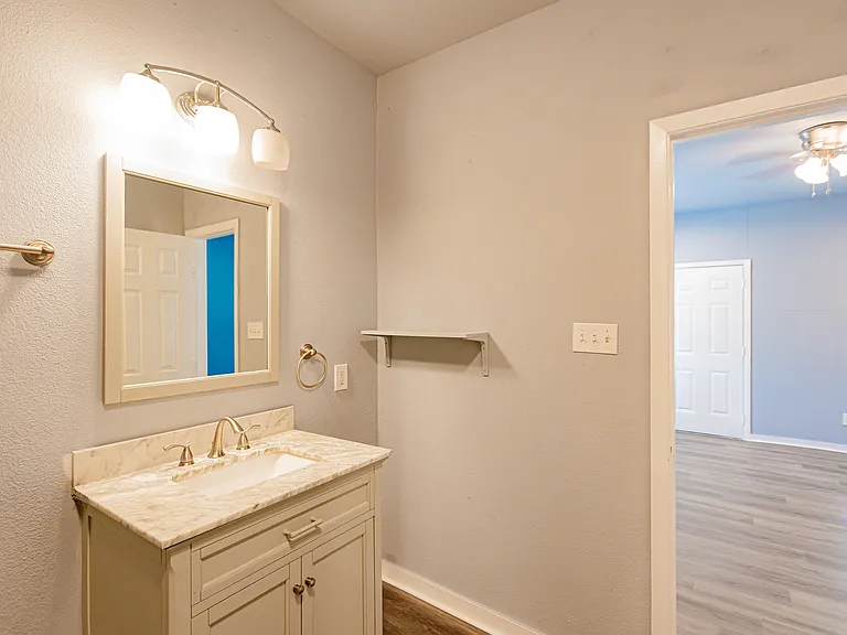 3203 Elgin St #A — Photo 12