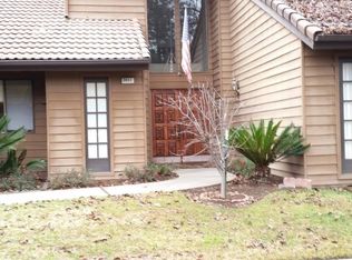 2051 W Barstow Ave, Fresno, CA