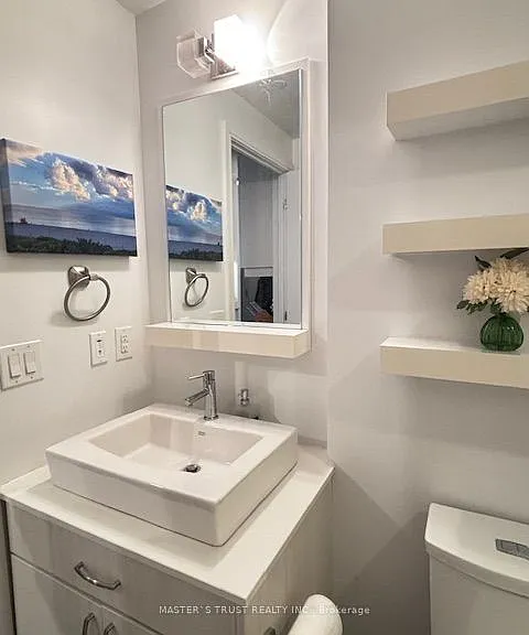 9201 Yonge St #2212 — Photo 14