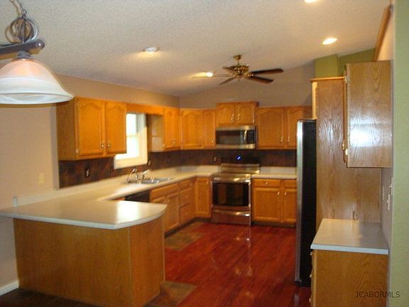4th image of 2416 Yorktown Dr
