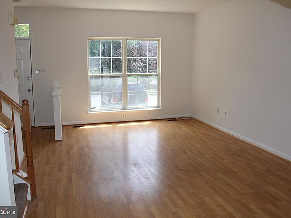 2nd image of 11130 Hollowbrook Rd