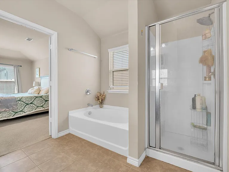 1820 Christopher Creek Dr — Photo 23