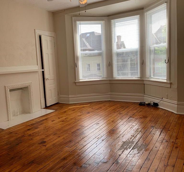 1st image of 357 Stratford Ave APT 2R