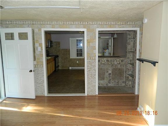 4th image of 69 N Pine Street Ext