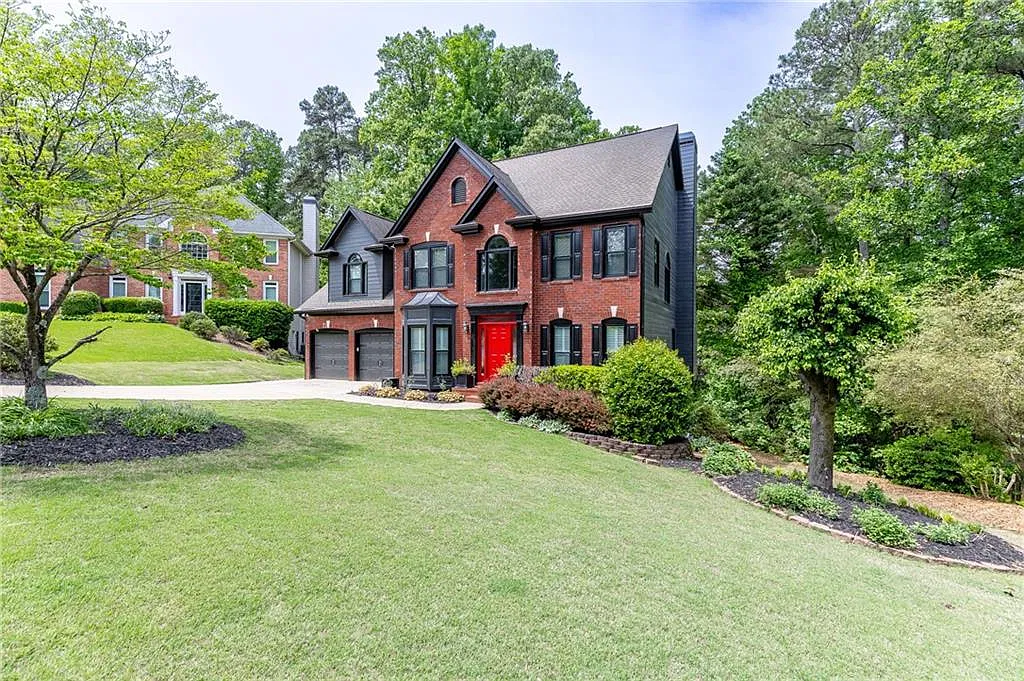 5 bed, 3.5 bath, 3038 sqft, $3,100 — Photo 3