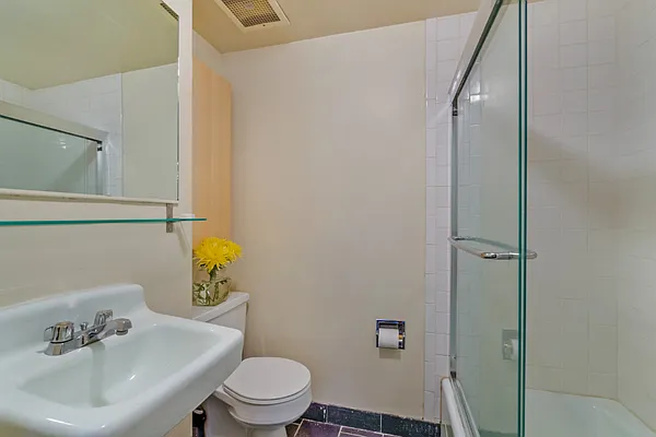 Rented by Rahme Real Estate, LLC | media 17