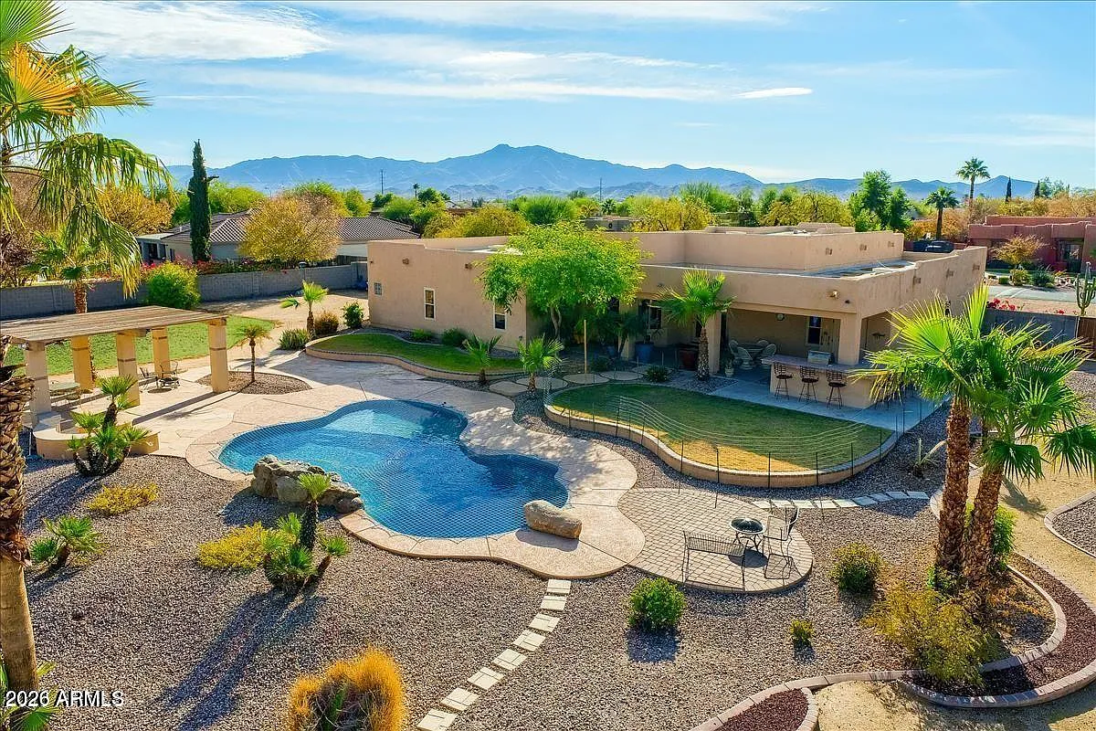 4 bed, 3.5 bath, 3133 sqft, $5,500 — Photo 1