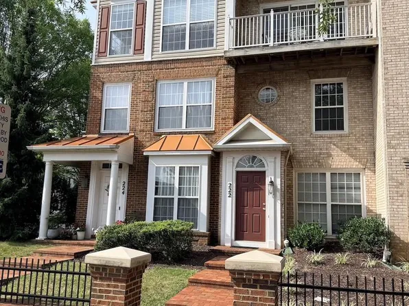 222 Fallsgrove Blvd #2, Rockville, MD 20850