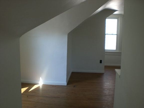 5th image of 19171 Pasnow Ave