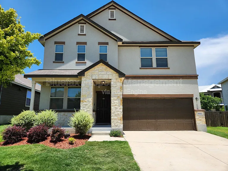 6811 Freedom Hls — Photo 1