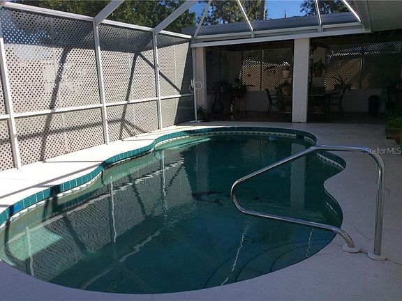 5th image of 8434 Bumford Ave