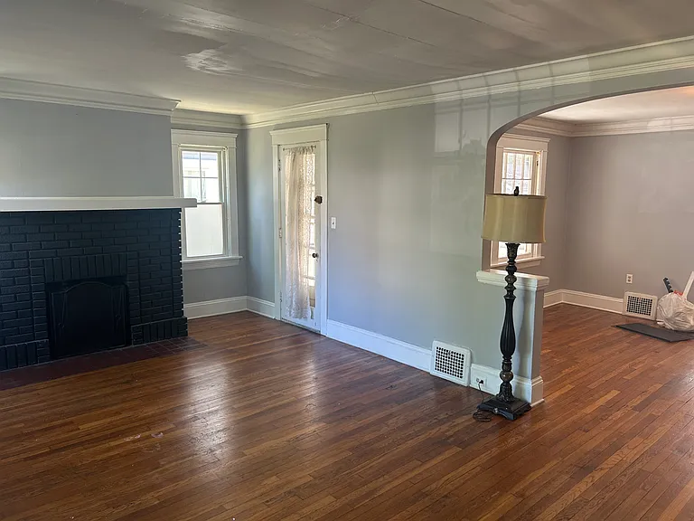 2616 Idlewood Rd — Photo 2