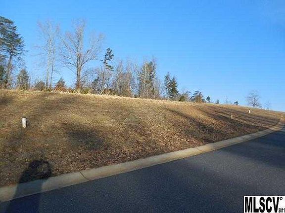 5th image of 100 Beechmont Dr #101-102-106