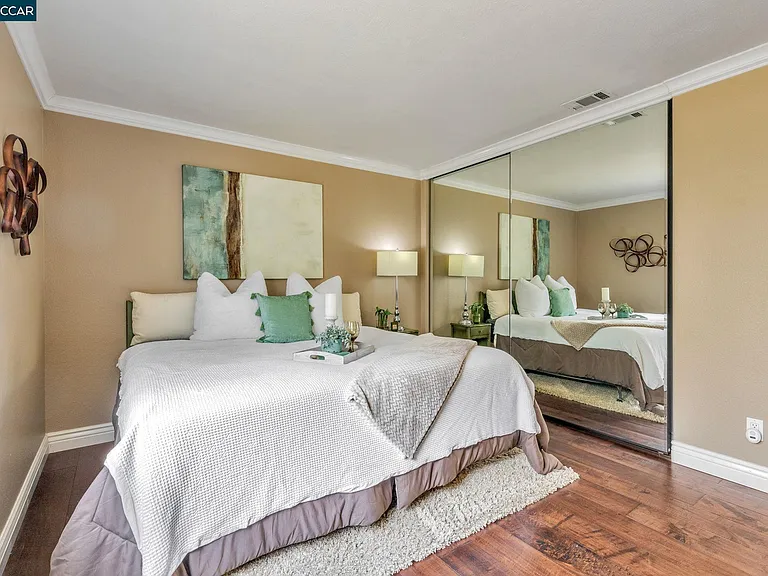 668 Sun Tree Ct — Photo 37