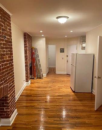 3rd image of 391 Broome St #8