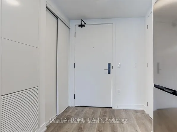 1 Jarvis St, Hamilton, ON