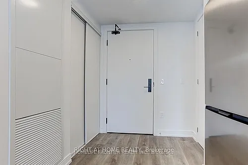1 Jarvis St Photo 1