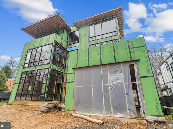 2717 Tennyson St NW, Washington, DC 20015