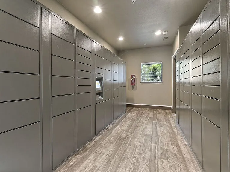 Larkin Apartment Homes — Photo 57
