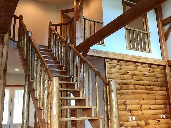 5th image of 15 Antlers Ln