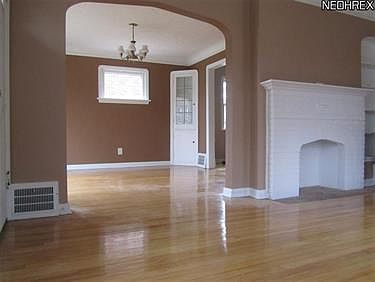2nd image of 144 E 191st St