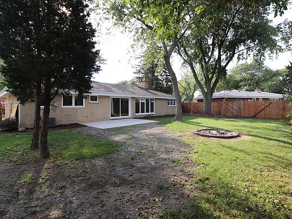 3rd image of 12706 Mobile Ave