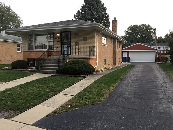 2nd image of 745 E 157th Pl