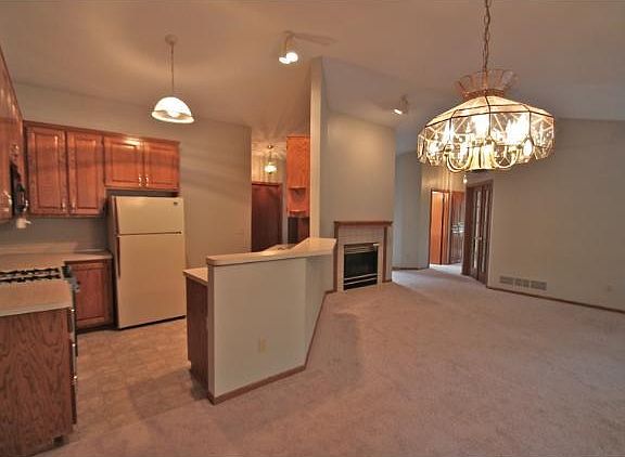 4th image of 2131 Glenhaven Ln N