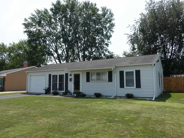 1394 Arcadia Dr, Galesburg, IL 61401