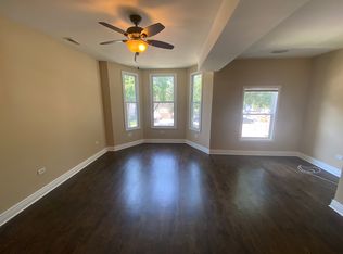 3627 W Oakdale Ave APT 2, Chicago, IL 60618