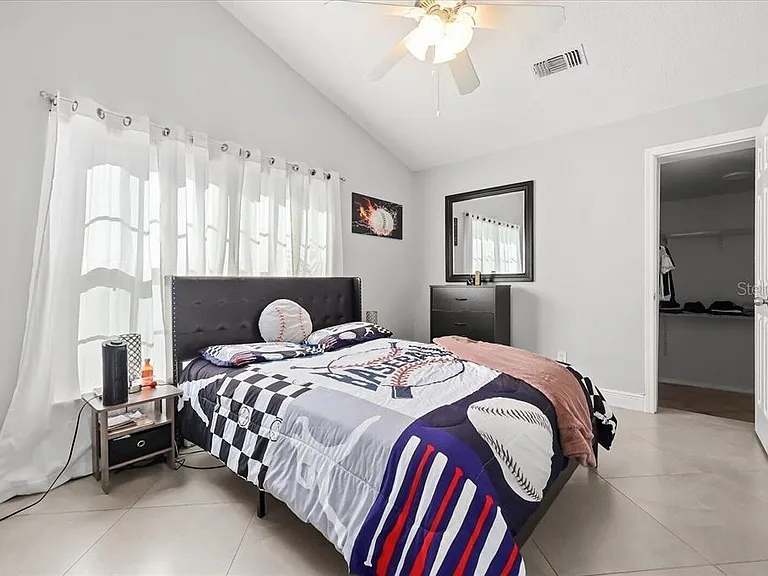 4024 Anthony Ln — Photo 18