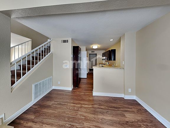 4th image of 7970 Lonette Ave