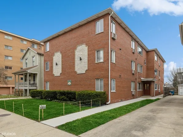 7444 Washington St APT 8, Forest Park, IL 60130