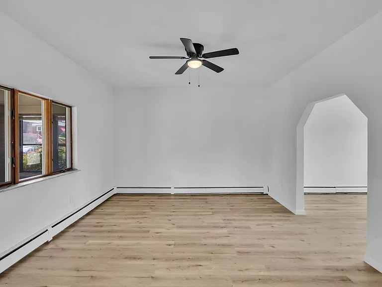 1002 Fordham Ave — Photo 25