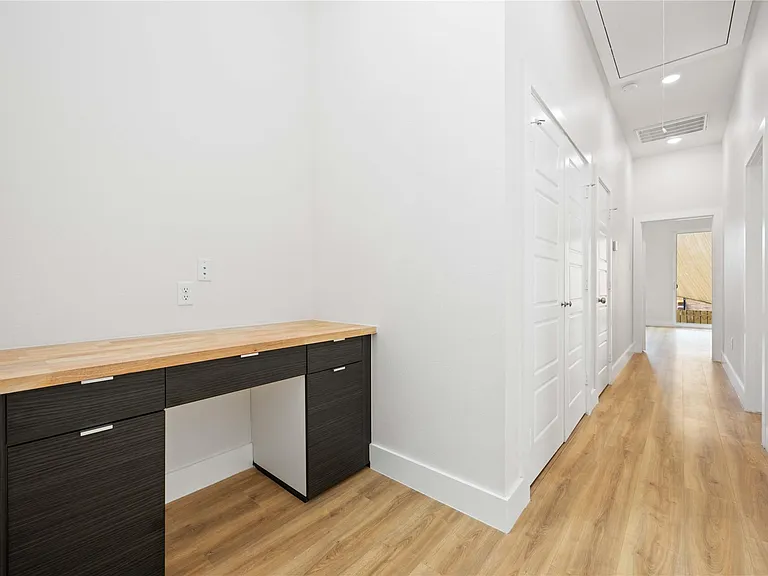 7614 Avenue L — Photo 13