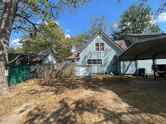 2nd image of 587 Benton Rd