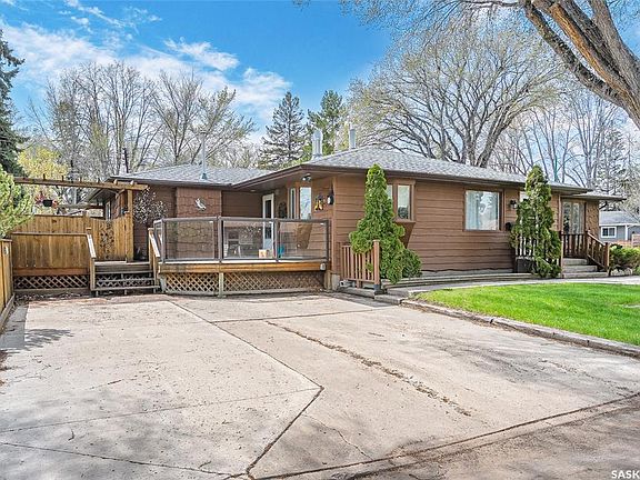 3rd image of 444 Q AVENUE N